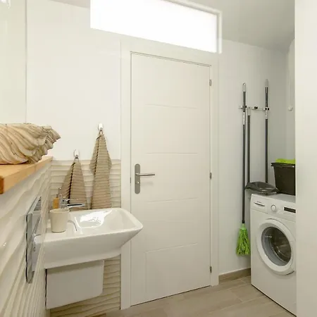 Red Volcano - Pool And Gym In Sport Center Fariones Included By Lanzarote * Пуерто-дель-Кармен