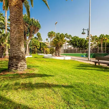 Red Volcano - Pool&gym In Sport Center Fariones Included By Lanzarote * Puerto del Carmen (Lanzarote)