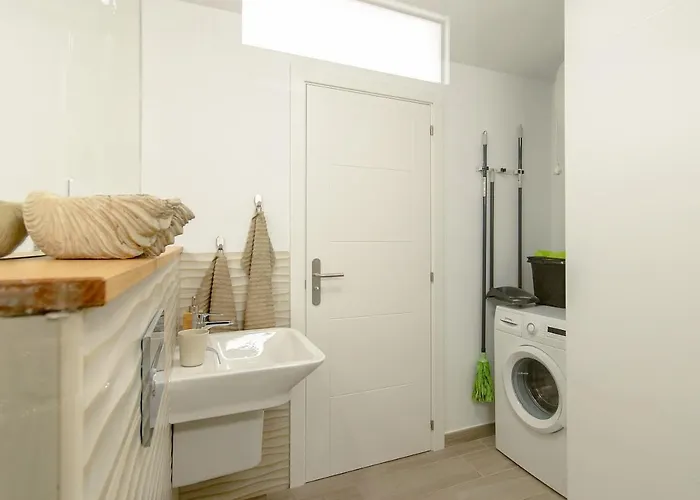 Red Volcano - Pool And Gym In Sport Center Fariones Included By Lanzarote * Puerto del Carmen